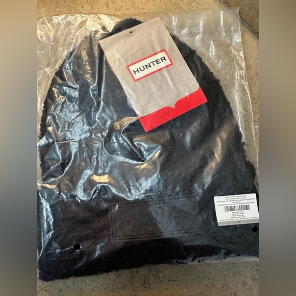 NWT Hunter Tonal Patch Beanie - Picture 3 of 6